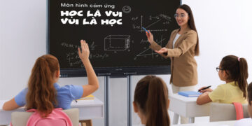 Màn hình cảm ứng phù hợp cho Giáo dục